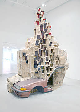 Foto: Rob Voerman, A Permeable Body of Solitude, 2012, cardboard, wood, glass, plexie-glass, car-part and epoxi-resin, 3,5 x 3 x 4 meters, Courtesy Upstream Gallery.